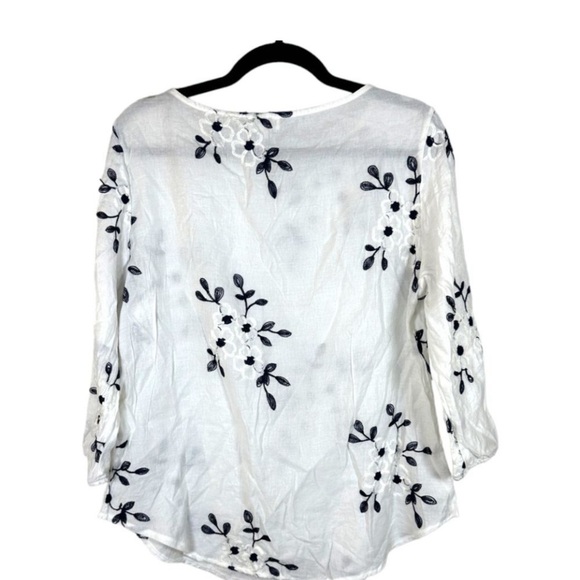 Kindred White Navy Floral Embroidered Gauzy 3/4 Sleeve Blouse Size XL - Picture 3 of 3